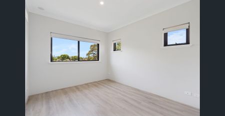 Boutique Top-Floor Applecross Living - Available NOW - Photo 4