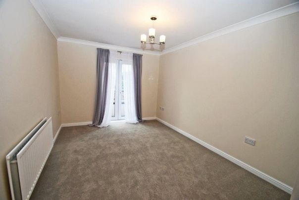 Elmers Court, Post Office Lane, Beaconsfield, Buckinghamshire,HP9 - Photo 1