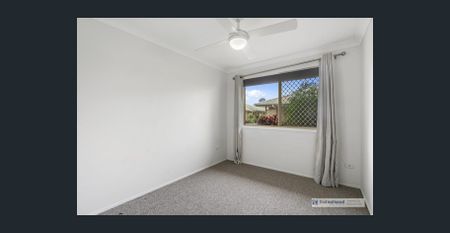 Centrally located in Banora Point, this villa provides easy, comfortable living. - ALL OPEN HOMES ARE IN NSW TIME - Photo 2