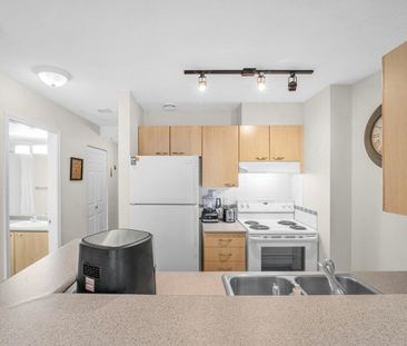 1420 West Georgia Street condo — Vancouver, BC (1-Bedroom) - 1 Bedroom - Photo 2
