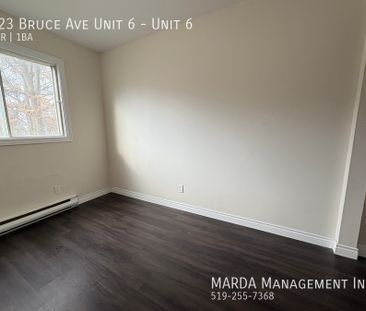 SPACIOUS 2BED/1BATH UPDATED UNIT ON BRUCE + HYDRO! - Photo 3