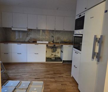 Timmerbacken, Tumba - Photo 2