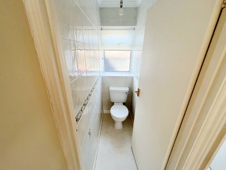 2 bedroom bungalow to rent Holme Close, Oakington, Cambridge, CB24 - Photo 5