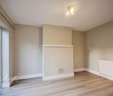 3 bedroom end of terrace house to rent - Photo 1