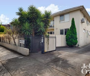 2/1C Kangaroo Road, Murrumbeena - Photo 1