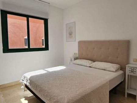 2 bedroom luxury Apartment for rent in Marbella Del Este, Andalusia - Photo 5