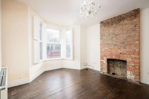 Shenley Road, London, SE5 - Photo 1