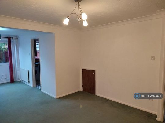 3 bedroom end of terrace house to rent - Photo 1