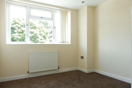 Westley Grove - Photo 2