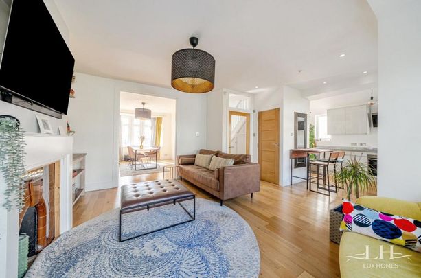 3 bedroom semi-detached house to rent - Photo 1