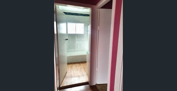 EVERGREEN HOUSE - Fully Self Contained - Photo 1