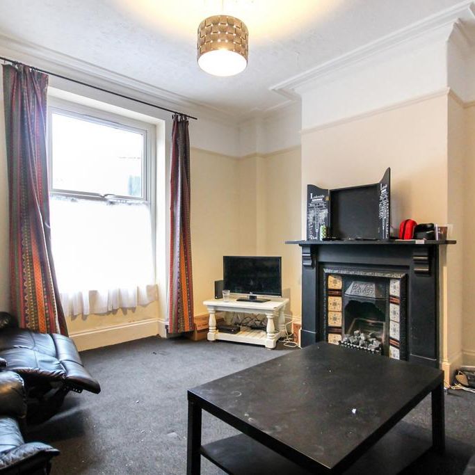 5 bedroom terraced house to rent - Photo 1