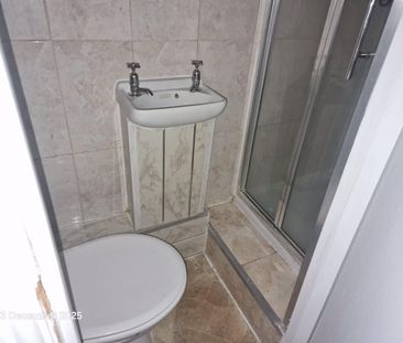 Dewsbury Road, Leeds - Photo 5