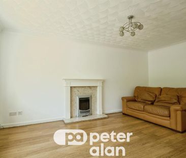 3 bedroom semi-detached house to rent - Photo 2