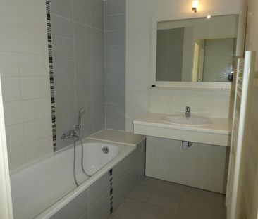 Location Appartement 2 pièces 48m² FREJUS 83600 - Photo 4