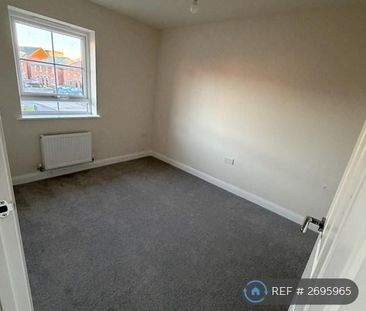 3 bedroom end of terrace house to rent - Photo 2