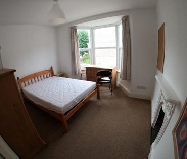 6 bedroom terraced house to rent - Photo 2