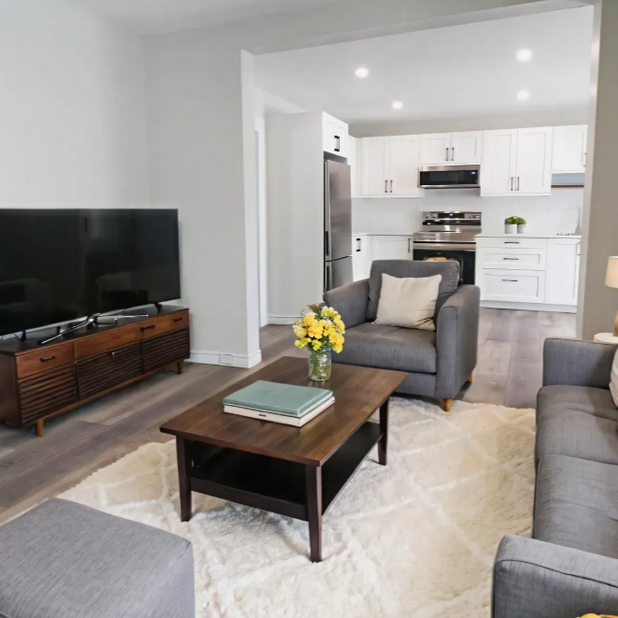 161 Louth St, St. Catharines - All Inclusive 2 Bedroom - Photo 1