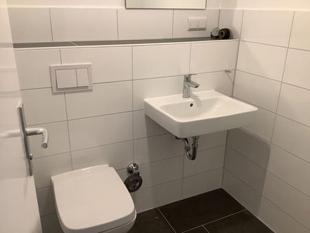 Am Mittellandkanal: renovierte 4-Zimmer-Wohnung mit 100,26m² - Foto 3