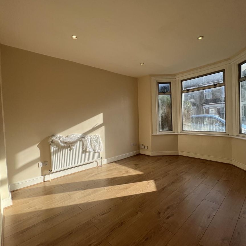 3 bed terraced house to rent Cromwell Road, Hayes UB3 - Photo 1