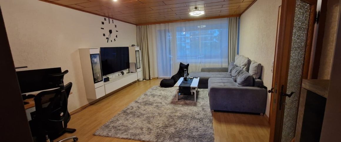 Gepflegte 2-Zimmerwohnung mit Loggia und Einbauküche - Photo 1