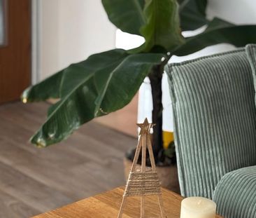 Moderne, helle Dachgeschosswohnung zu vermieten - Foto 1