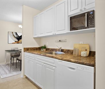 Fairway Gardens - Photo 2