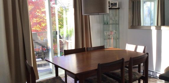 Grand 5 1/2 a louer St-Jérome, a partir du 1 décembre ou 1er janvier. Endroit tranquille avec locataires établies depuis plusieurs année. Parcs a roxi - Photo 2