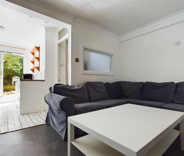 4 bedroom terraced house to rent - Photo 4