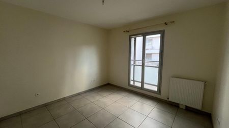 Location Appartement 2 pièces 44m² CHAMALIERES 63400 - Photo 2