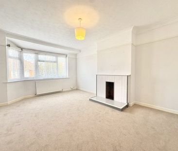 Linda Grove, Cowplain - Photo 2