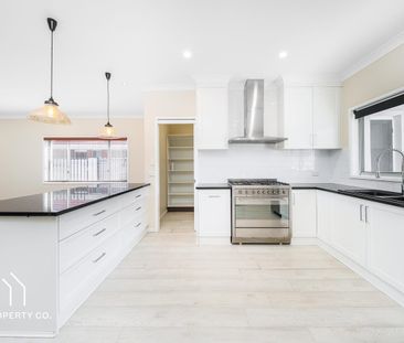 Space, Comfort & Plenty of Parking - Photo 4