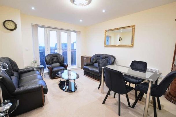 Aspects Court, Slough, SL1 - Photo 1