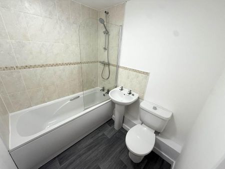 2 bedroom apartment to rent - Photo 3