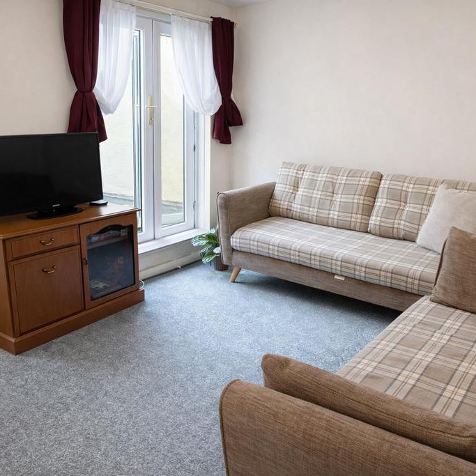 1 bedroom in a house share to rent - Photo 1