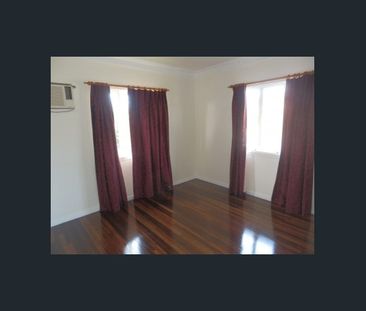 Well-Maintained Three-Bedroom Home in Convenient Carina Location - Photo 3