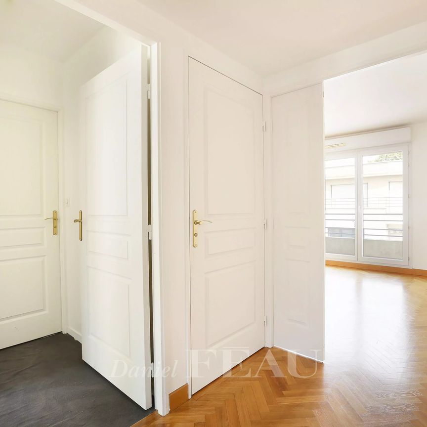 Location appartement, Paris 15ème (75015), 2 pièces, 49.05 m², ref 85592349 - Photo 1