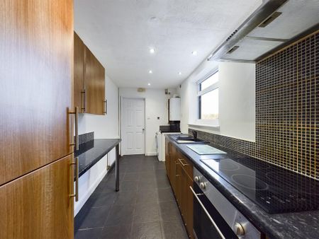 2 bedroom terraced house to rent - Photo 3