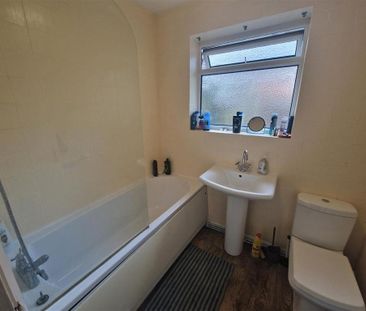 3 bedroom bungalow to rent - Photo 6