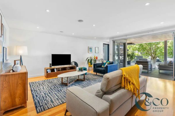 “Luxury Ground Floor Apartment in Prime Location” - Photo 1