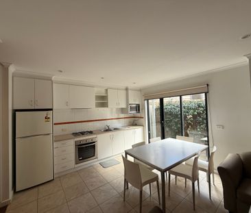 5/954 Dandenong Road CAULFIELD EAST - Photo 3