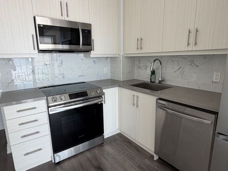 For Lease - 105 Oneida Crescent Unit# 1201, Richmond Hill, Ontario - Photo 3