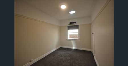 Renovated Comfort in the Heart of Katoomba - Photo 2