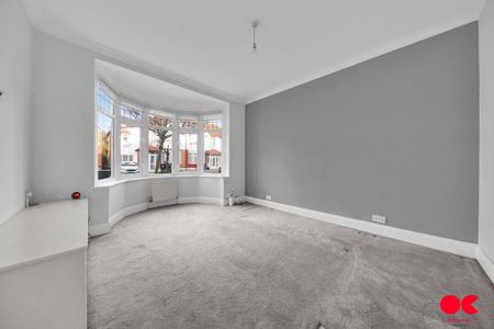 3 bedroom end of terrace house to rent - Photo 4