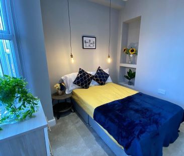 5 bedroom terraced house to rent - Photo 4