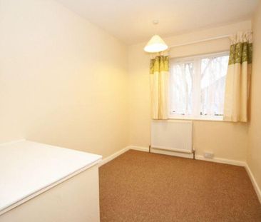 3 bedroom end of terrace house to rent - Photo 5