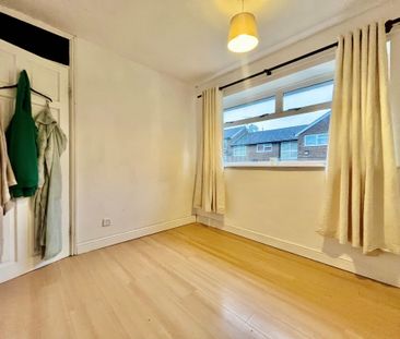 Landseer Way, Leeds - Photo 1