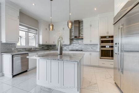 For Lease - 19 Raindrop Terrace, Brampton, Ontario - Photo 3