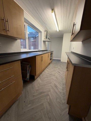 2 bedroom terraced house to rent - Photo 5