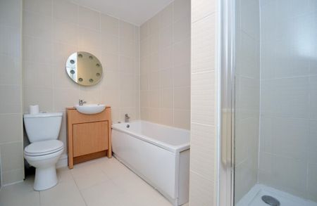 2 bedroom flat to rent - Photo 5